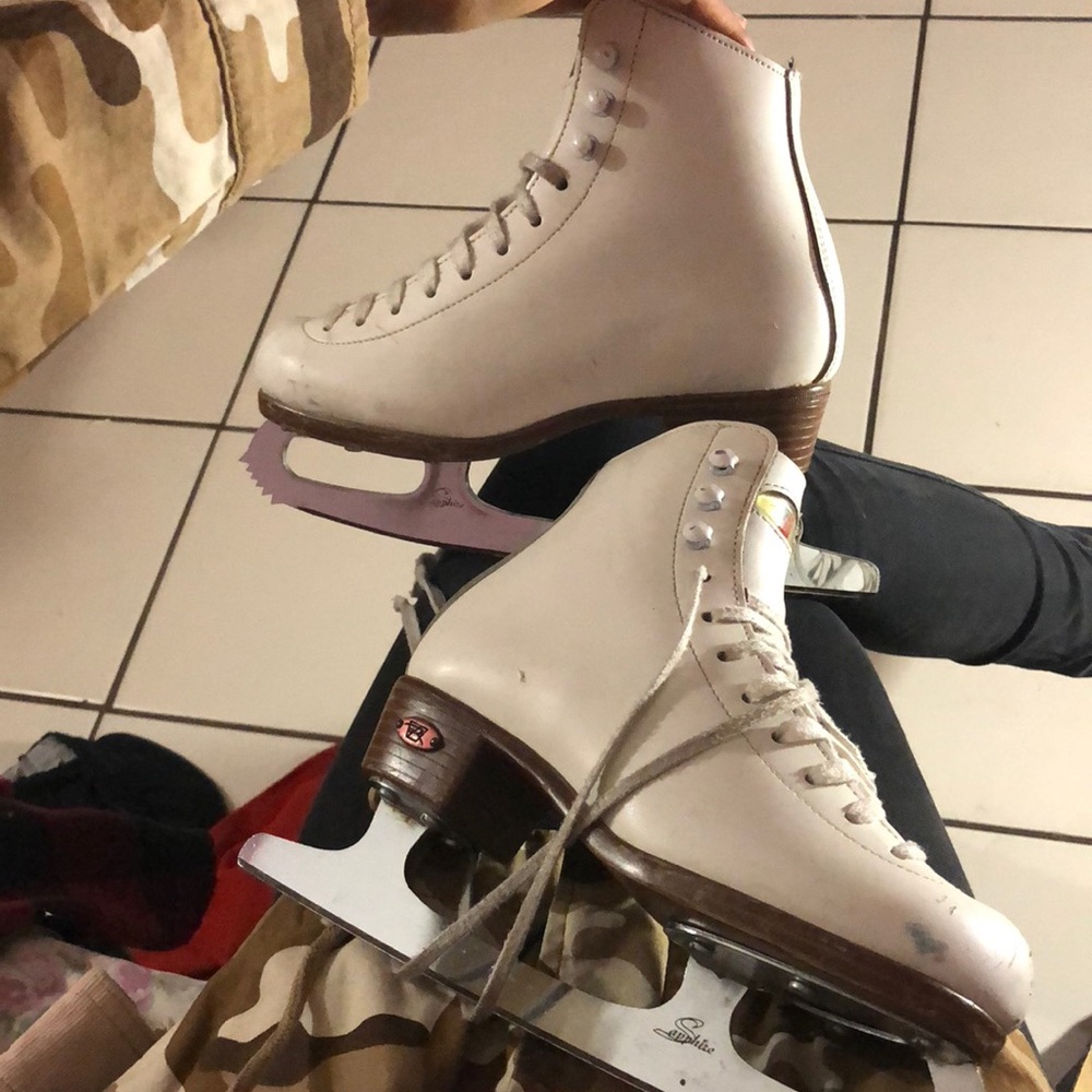 Ice skates for kids